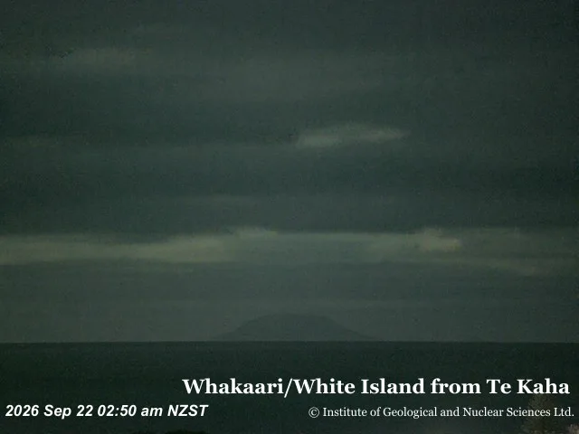 Whakaari/White Island – Visual webcam: Whakaari/White Island from Te Kaha, New Zealand