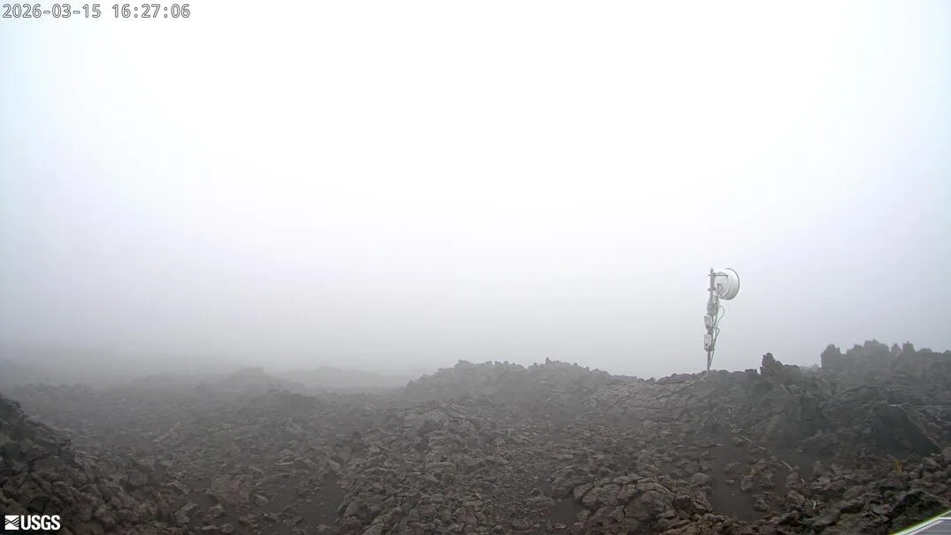 Mauna Loa – Câmara visual: [MKcam]: Mauna Loa's Summit and Northeast Rift Zone from Mauna Kea, Estados Unidos